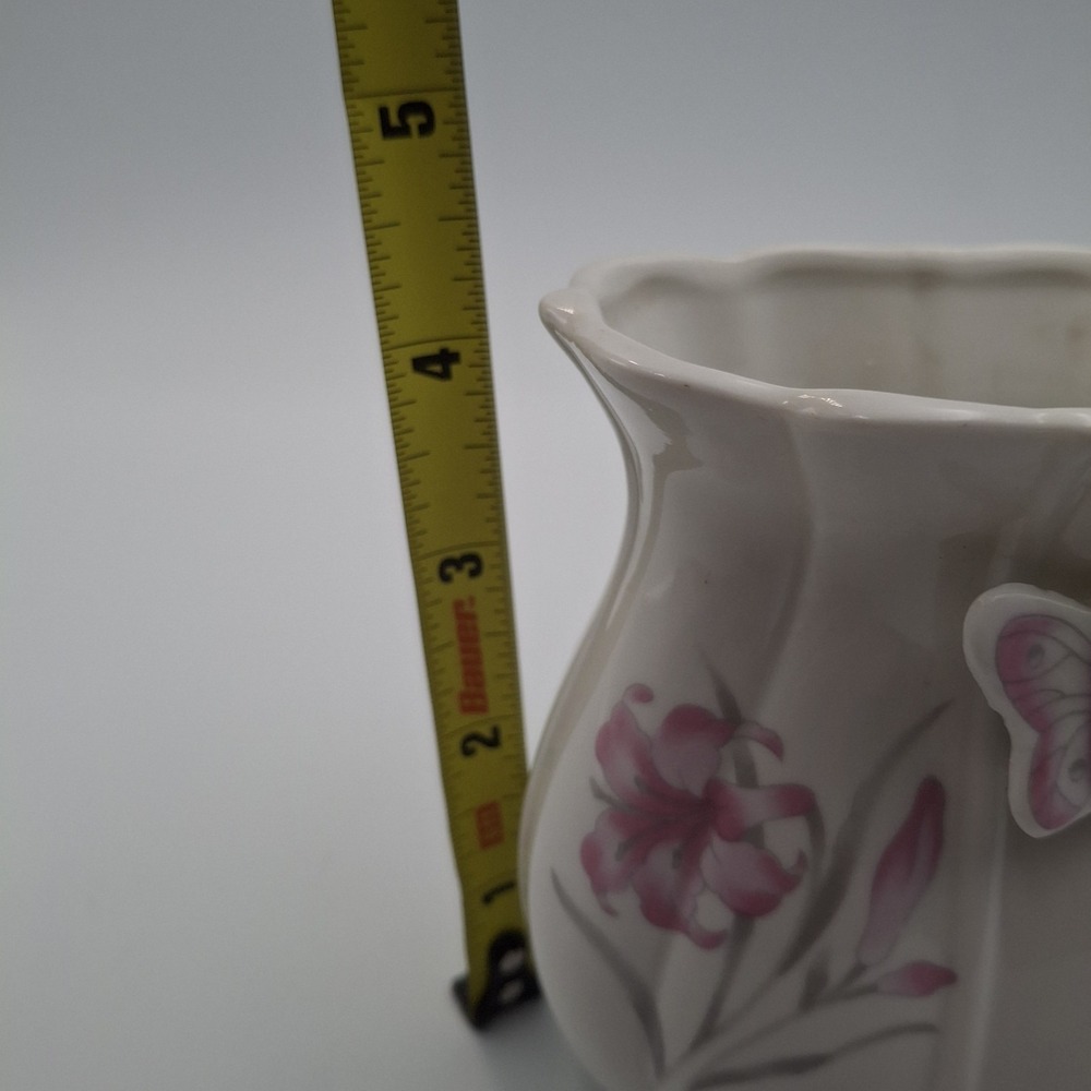 Vintage White Ceramic Butterfly Vase 3D Raised Pink Lily Floral Scalloped Rim - Picture 7 of 10